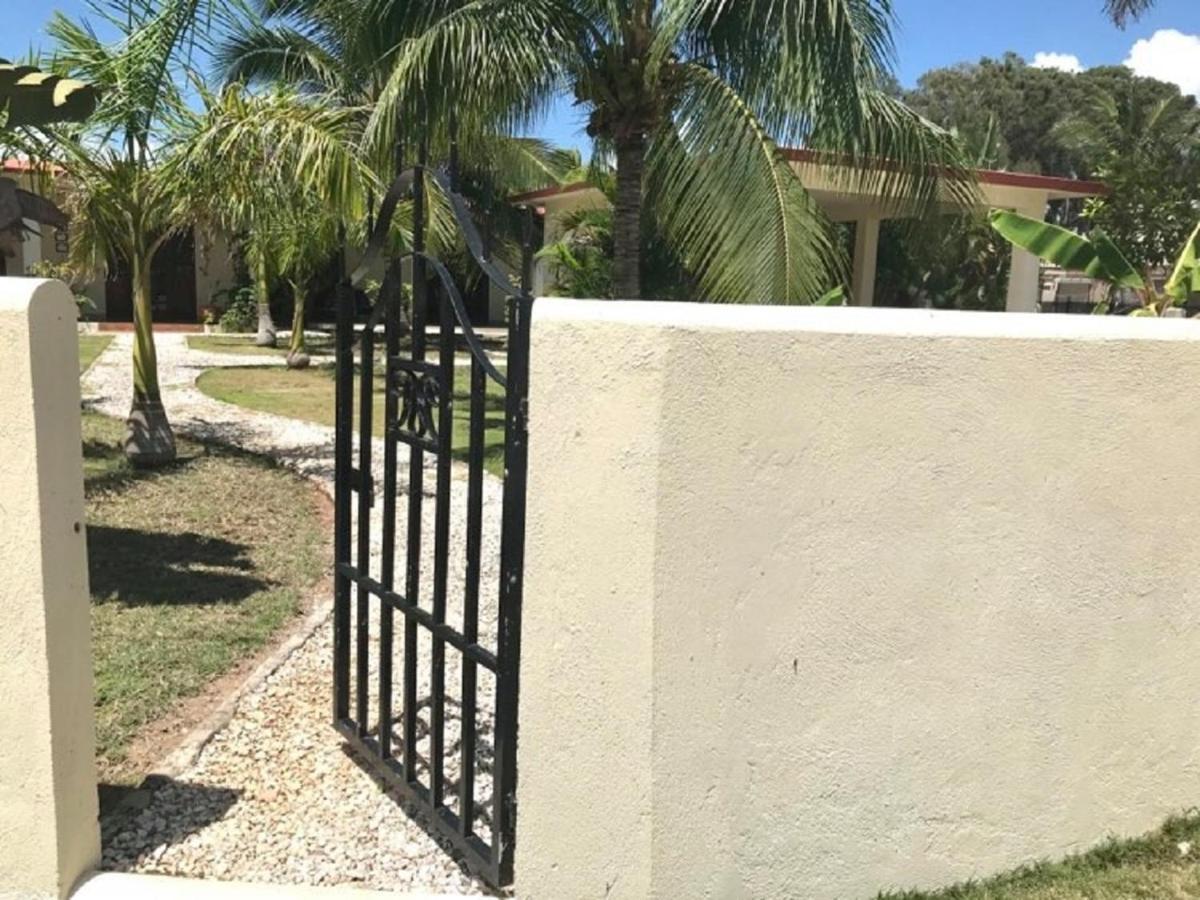 Villa Royale Manor Corozal Exterior foto
