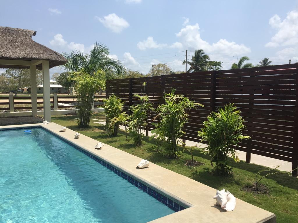 Villa Royale Manor Corozal Exterior foto